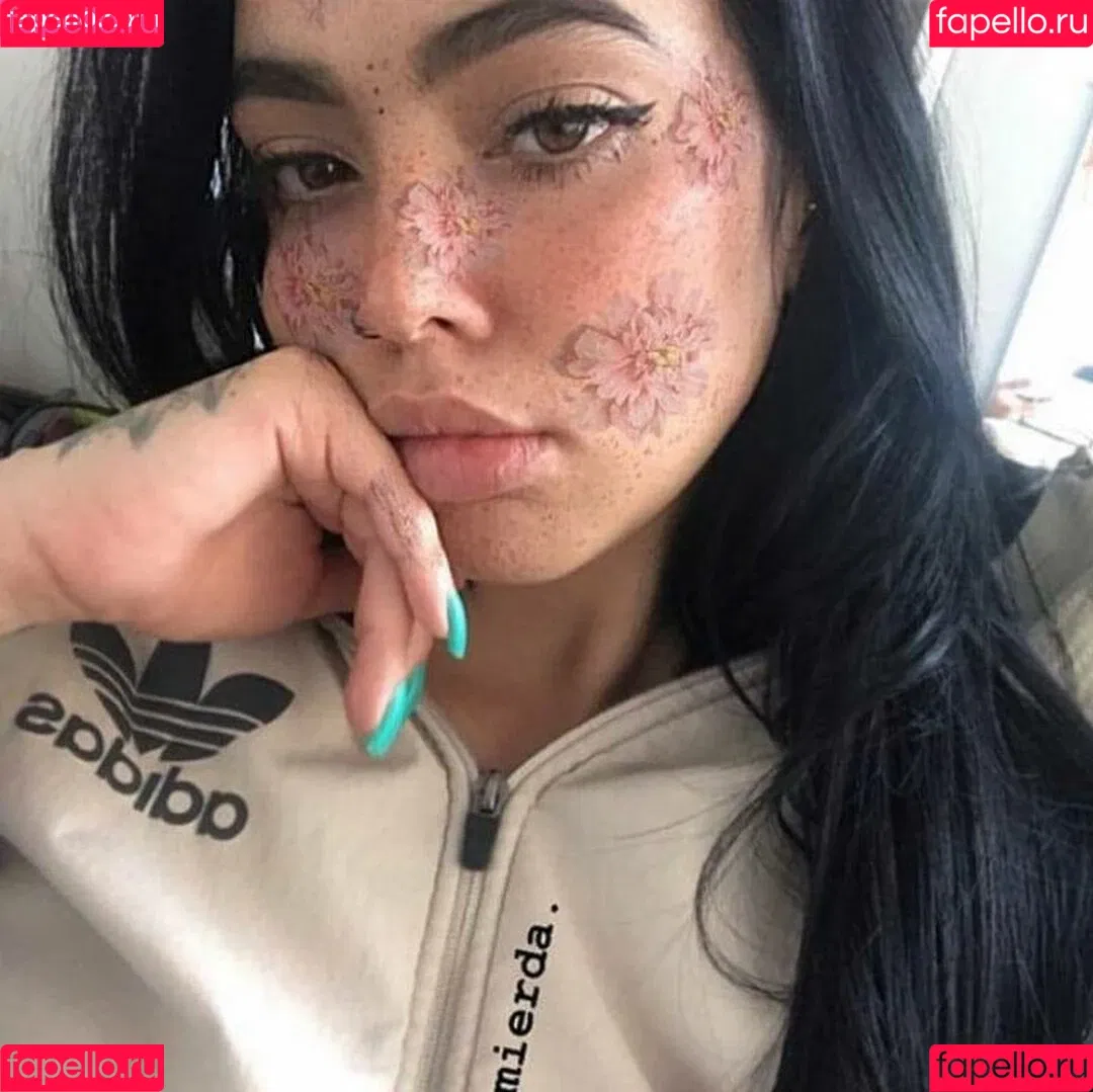mikaelamvp / mikaelamvpoficial Onlyfans Photo Gallery 