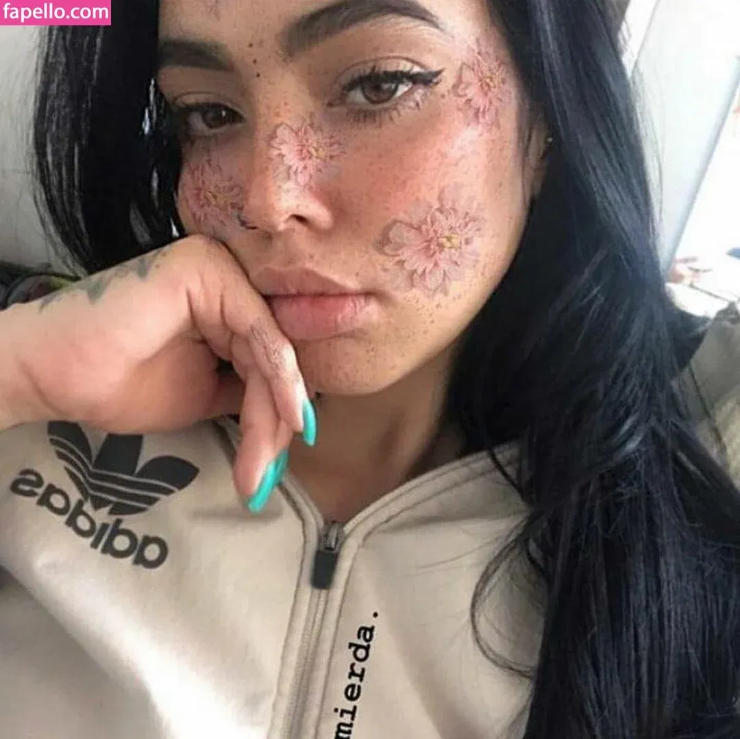 mikaelamvp / mikaelamvpoficial Onlyfans Photo Gallery 