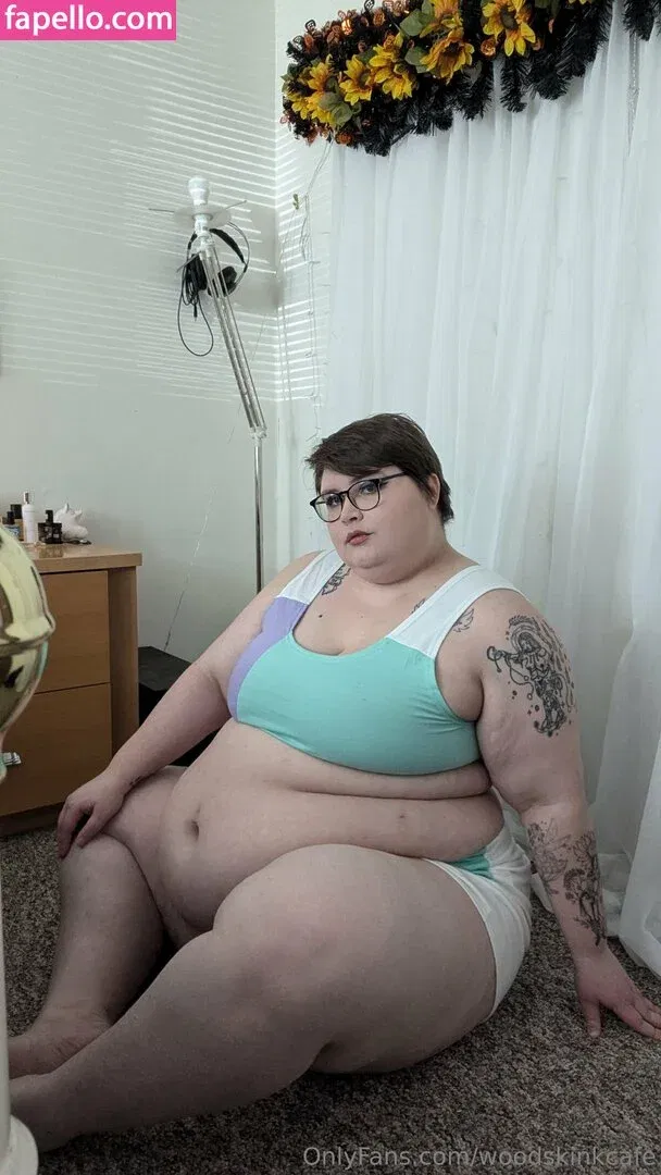 woodisweird / woodskinkcafe Onlyfans Photo Gallery 