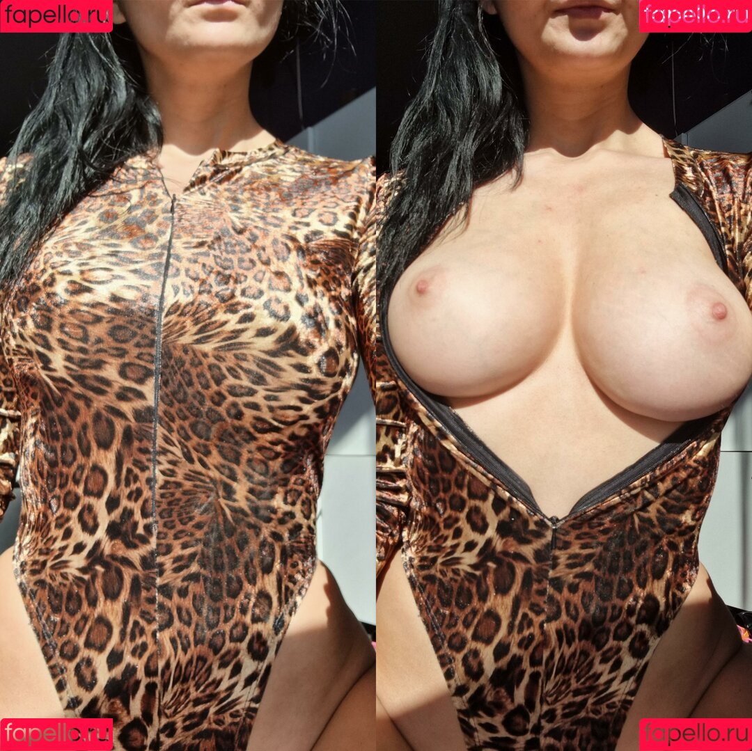 atomicbrunette18 Onlyfans Photo Gallery 