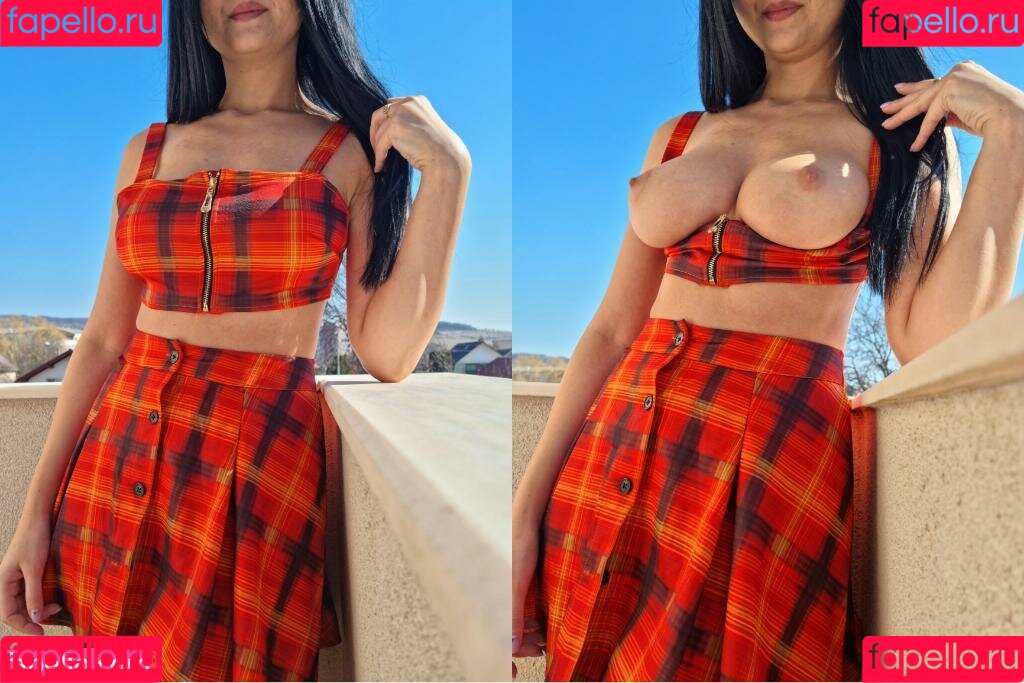 atomicbrunette18 Onlyfans Photo Gallery 