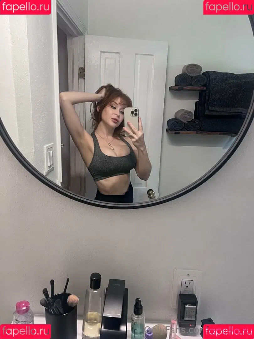 Renee Olstead / xorenee / xoreneeo Onlyfans Photo Gallery 