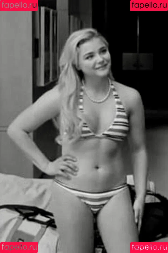 Chloë Grace Moretz / chloegmoretz / https: Onlyfans Photo Gallery 
