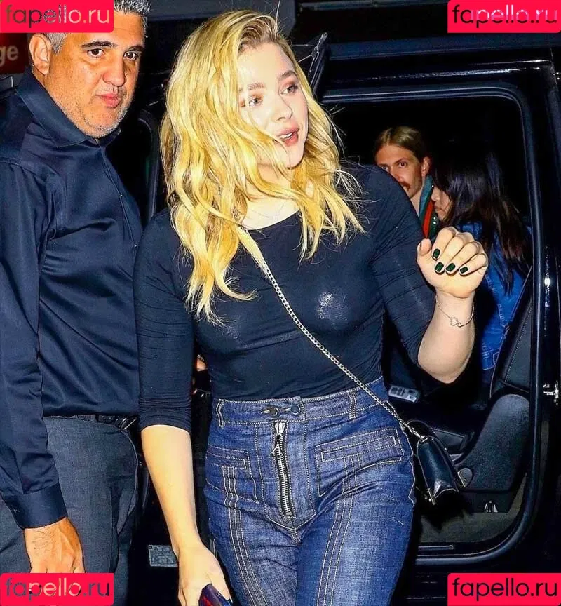 Chloë Grace Moretz / chloegmoretz / https: Onlyfans Photo Gallery 