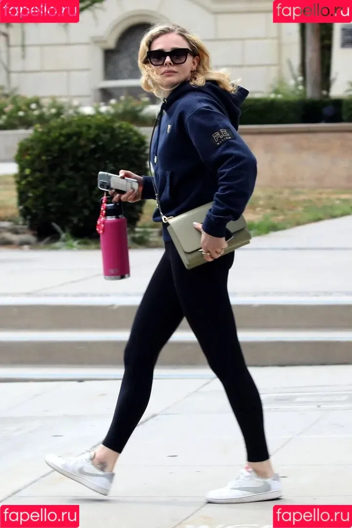 Chloë Grace Moretz / chloegmoretz / https: Onlyfans Photo Gallery 