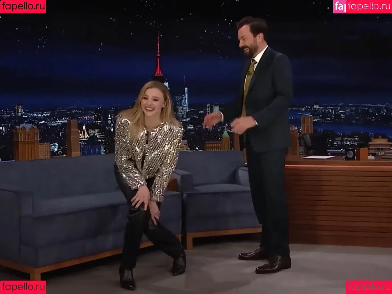 Chloë Grace Moretz / chloegmoretz / https: Onlyfans Photo Gallery 