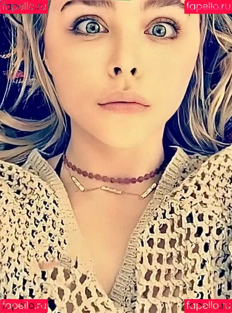 Chloë Grace Moretz / chloegmoretz / https: Onlyfans Photo Gallery 