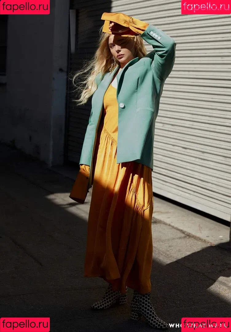 Chloë Grace Moretz / chloegmoretz / https: Onlyfans Photo Gallery 