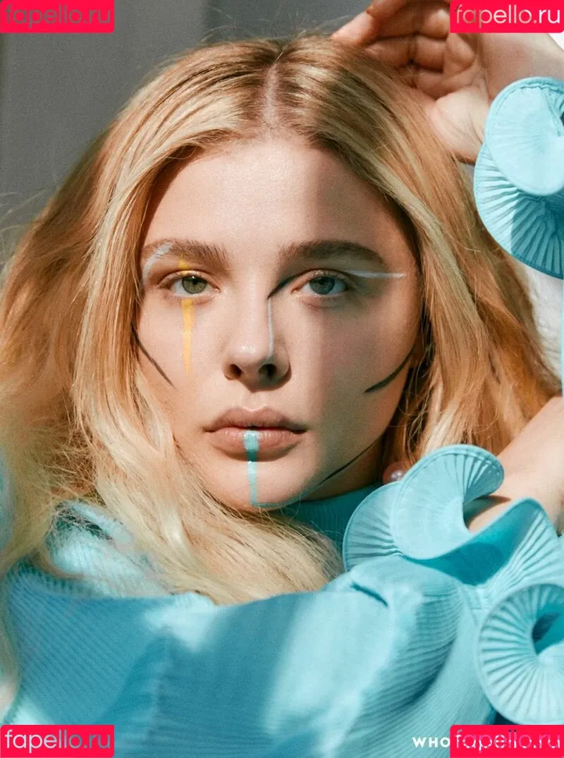 Chloë Grace Moretz / chloegmoretz / https: Onlyfans Photo Gallery 