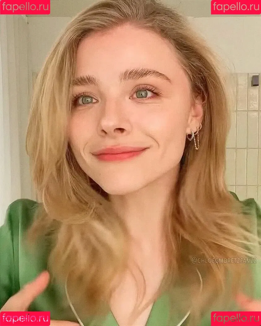 Chloë Grace Moretz / chloegmoretz / https: Onlyfans Photo Gallery 