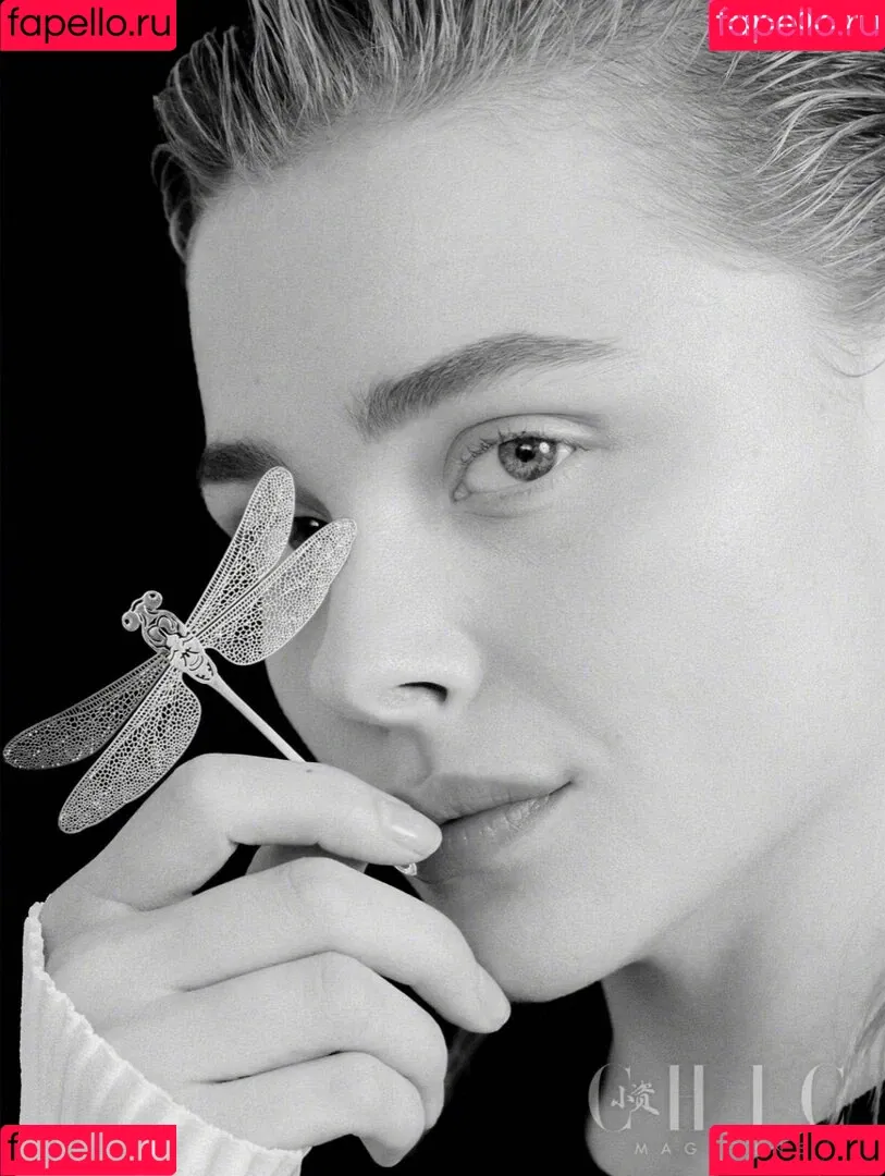 Chloë Grace Moretz / chloegmoretz / https: Onlyfans Photo Gallery 