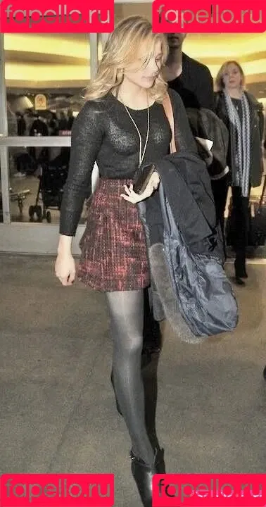 Chloë Grace Moretz / chloegmoretz / https: Onlyfans Photo Gallery 