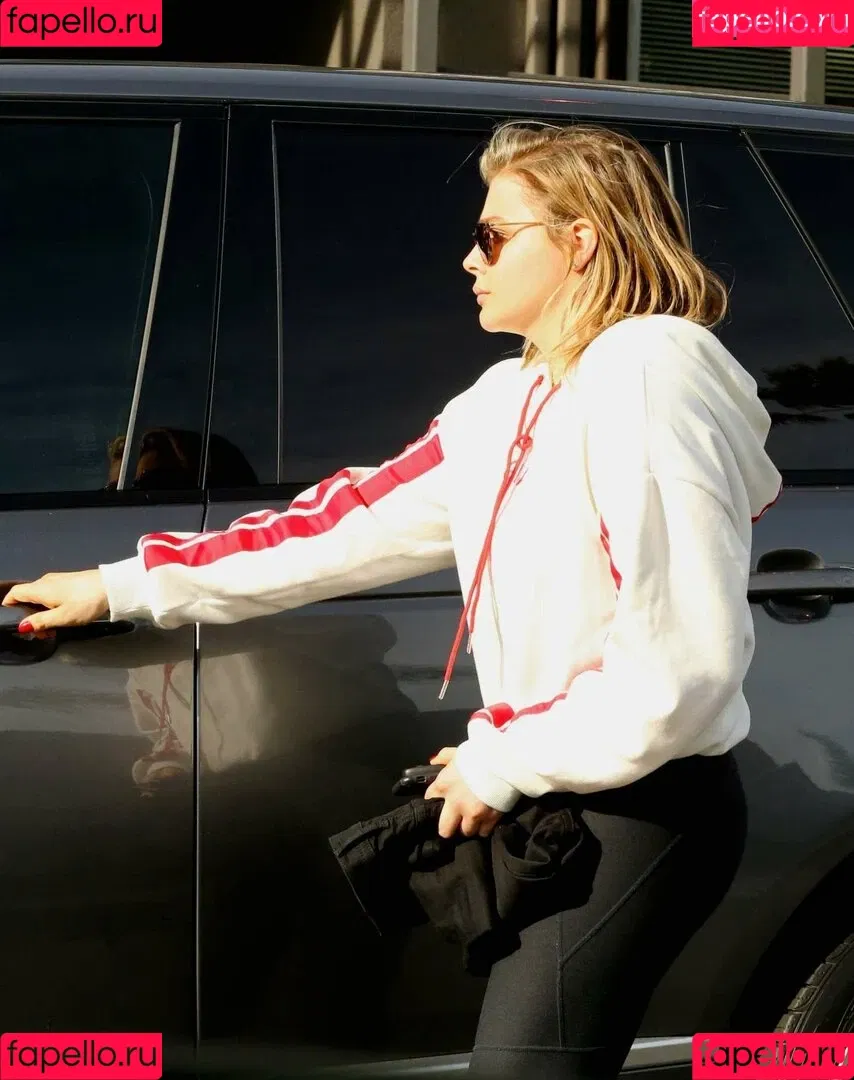 Chloë Grace Moretz / chloegmoretz / https: Onlyfans Photo Gallery 