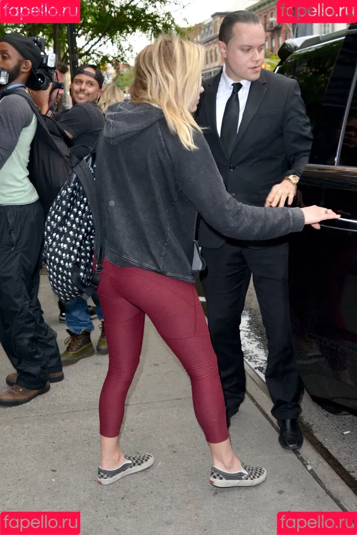 Chloë Grace Moretz / chloegmoretz / https: Onlyfans Photo Gallery 