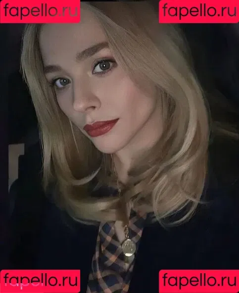 Chloë Grace Moretz / chloegmoretz / https: Onlyfans Photo Gallery 