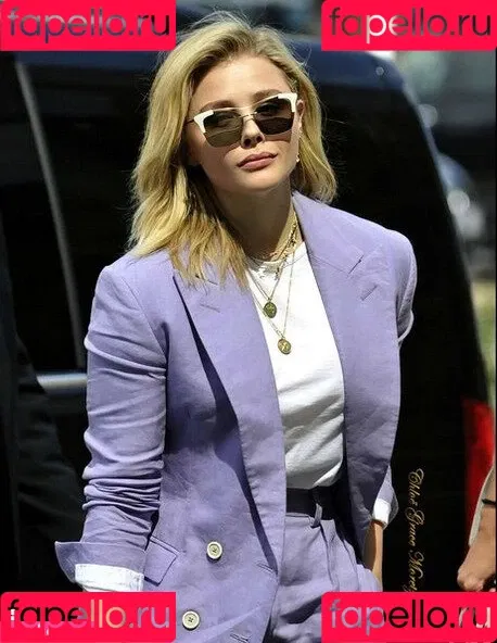 Chloë Grace Moretz / chloegmoretz / https: Onlyfans Photo Gallery 
