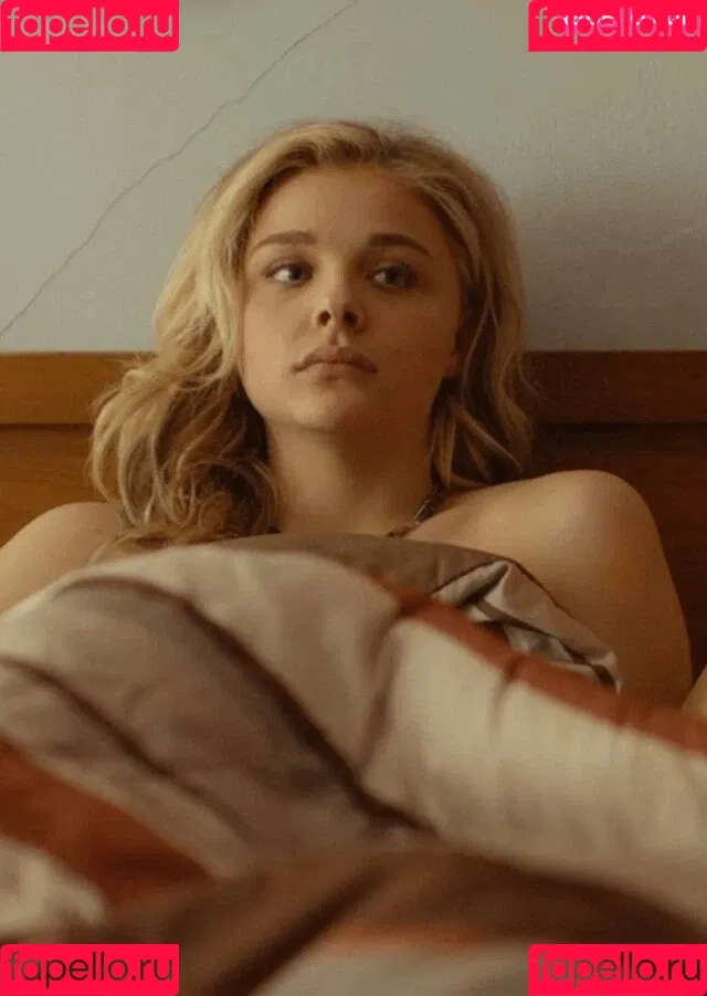 Chloë Grace Moretz / chloegmoretz / https: Onlyfans Photo Gallery 