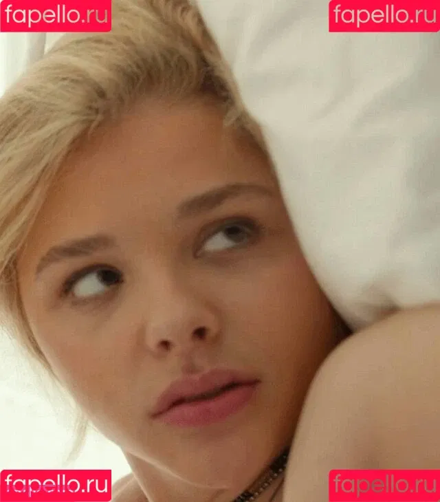 Chloë Grace Moretz / chloegmoretz / https: Onlyfans Photo Gallery 