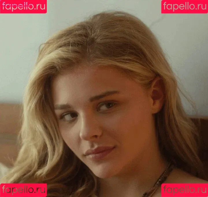 Chloë Grace Moretz / chloegmoretz / https: Onlyfans Photo Gallery 
