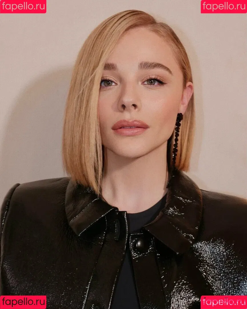Chloë Grace Moretz / chloegmoretz / https: Onlyfans Photo Gallery 