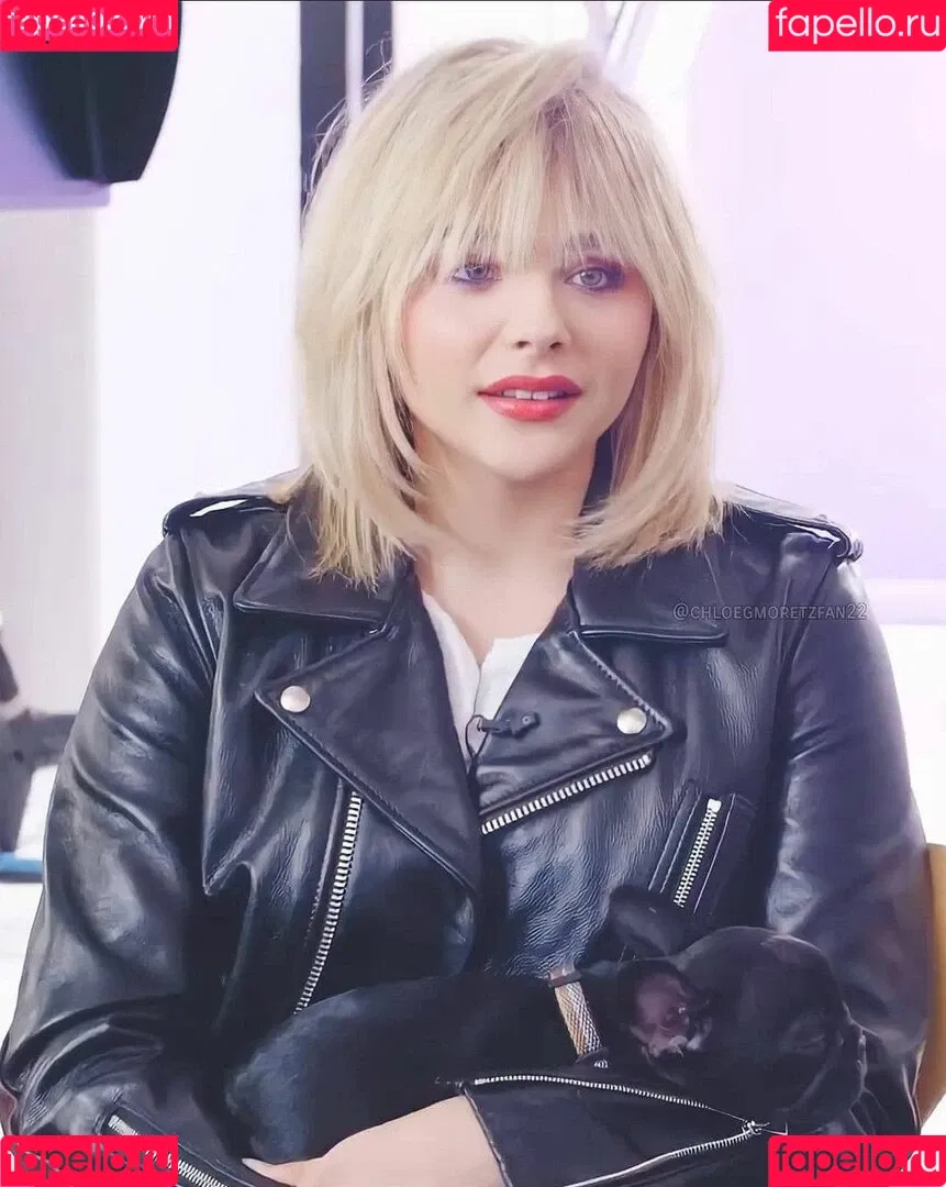 Chloë Grace Moretz / chloegmoretz / https: Onlyfans Photo Gallery 