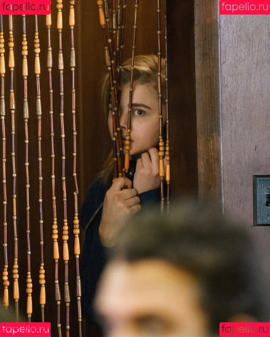 Chloë Grace Moretz / chloegmoretz / https: Onlyfans Photo Gallery 