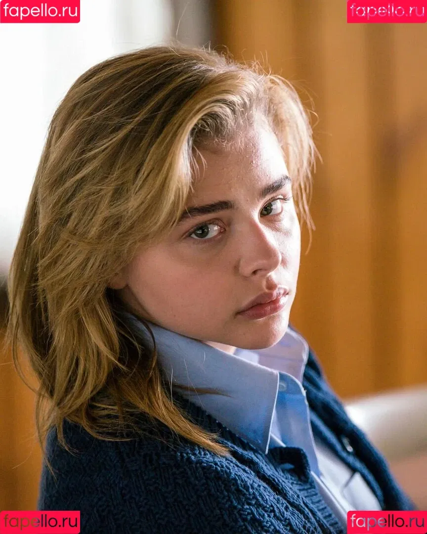 Chloë Grace Moretz / chloegmoretz / https: Onlyfans Photo Gallery 