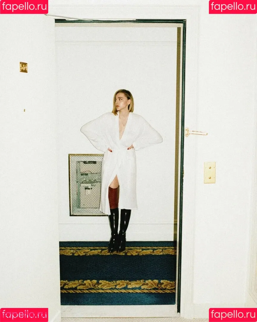 Chloë Grace Moretz / chloegmoretz / https: Onlyfans Photo Gallery 