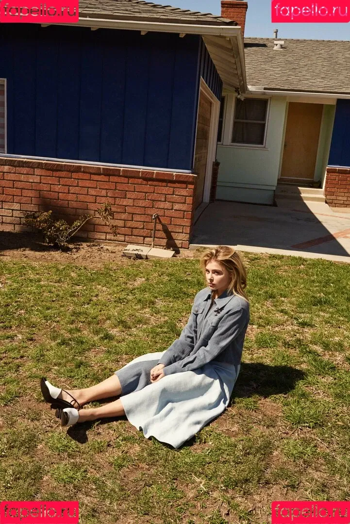 Chloë Grace Moretz / chloegmoretz / https: Onlyfans Photo Gallery 
