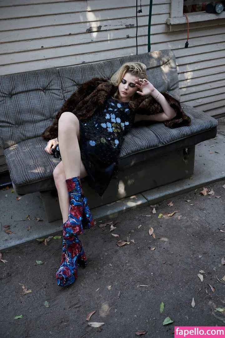 Chloë Grace Moretz / chloegmoretz / https: Onlyfans Photo Gallery 