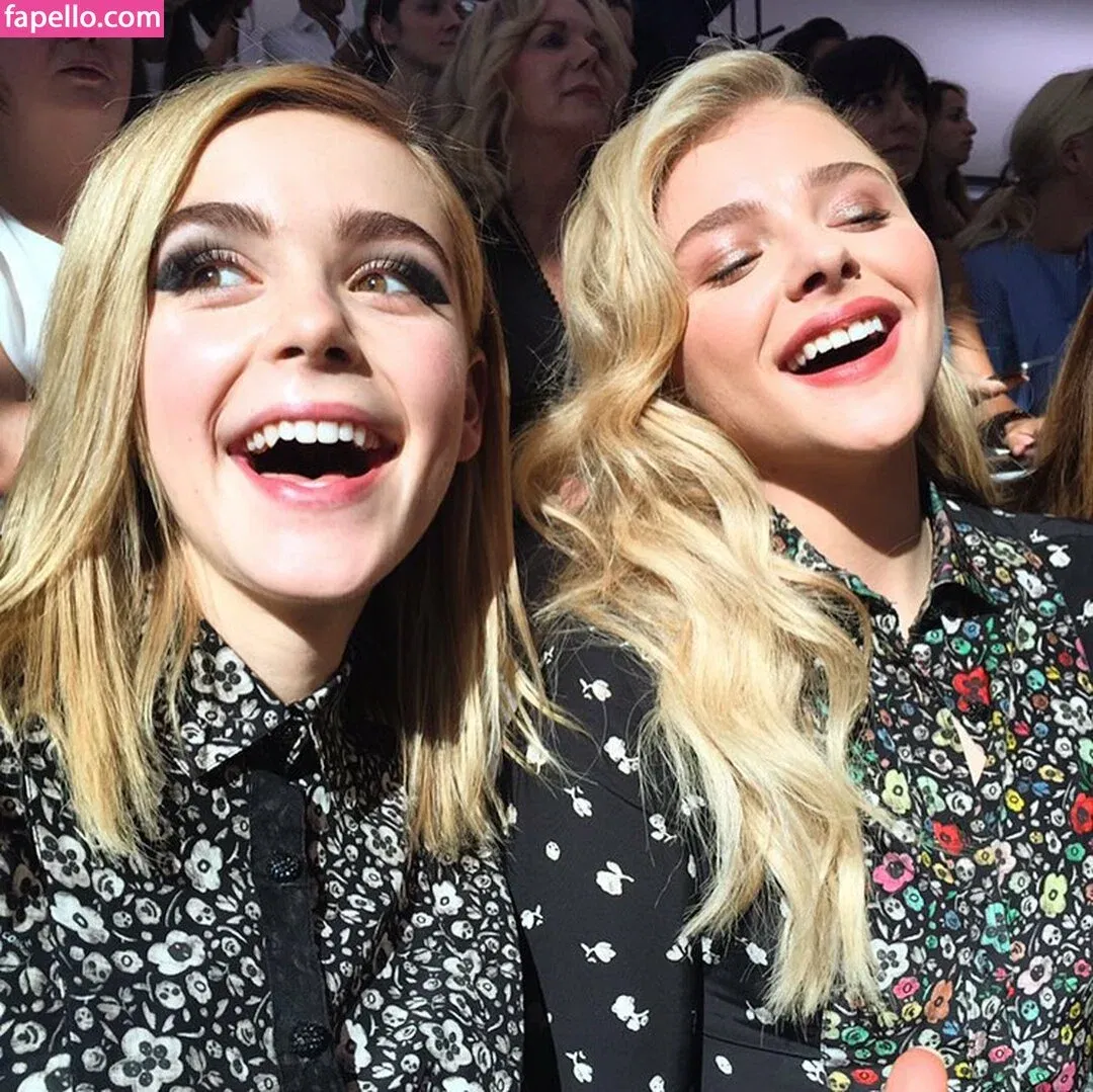 Chloë Grace Moretz / chloegmoretz / https: Onlyfans Photo Gallery 