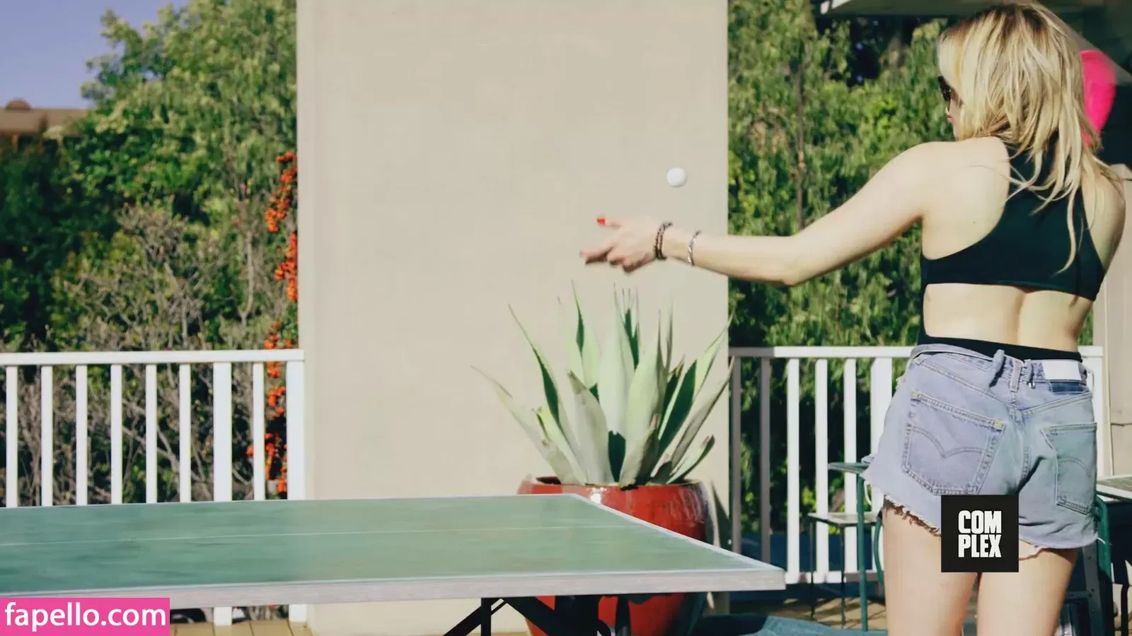 Chloë Grace Moretz / chloegmoretz / https: Onlyfans Photo Gallery 