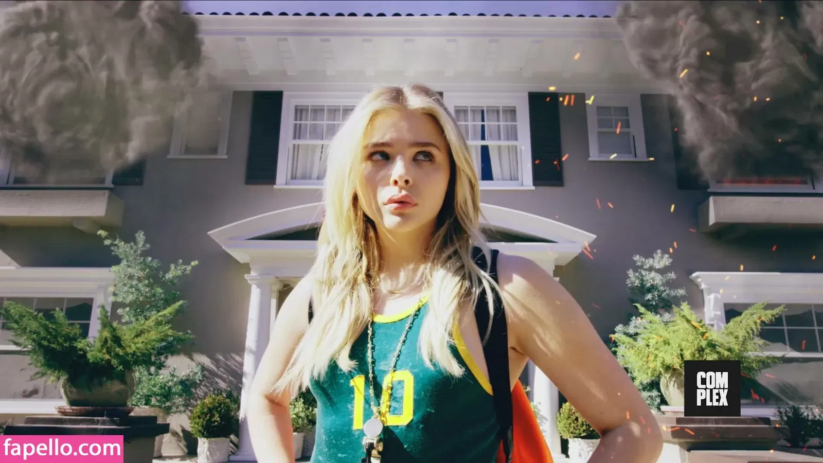 Chloë Grace Moretz / chloegmoretz / https: Onlyfans Photo Gallery 