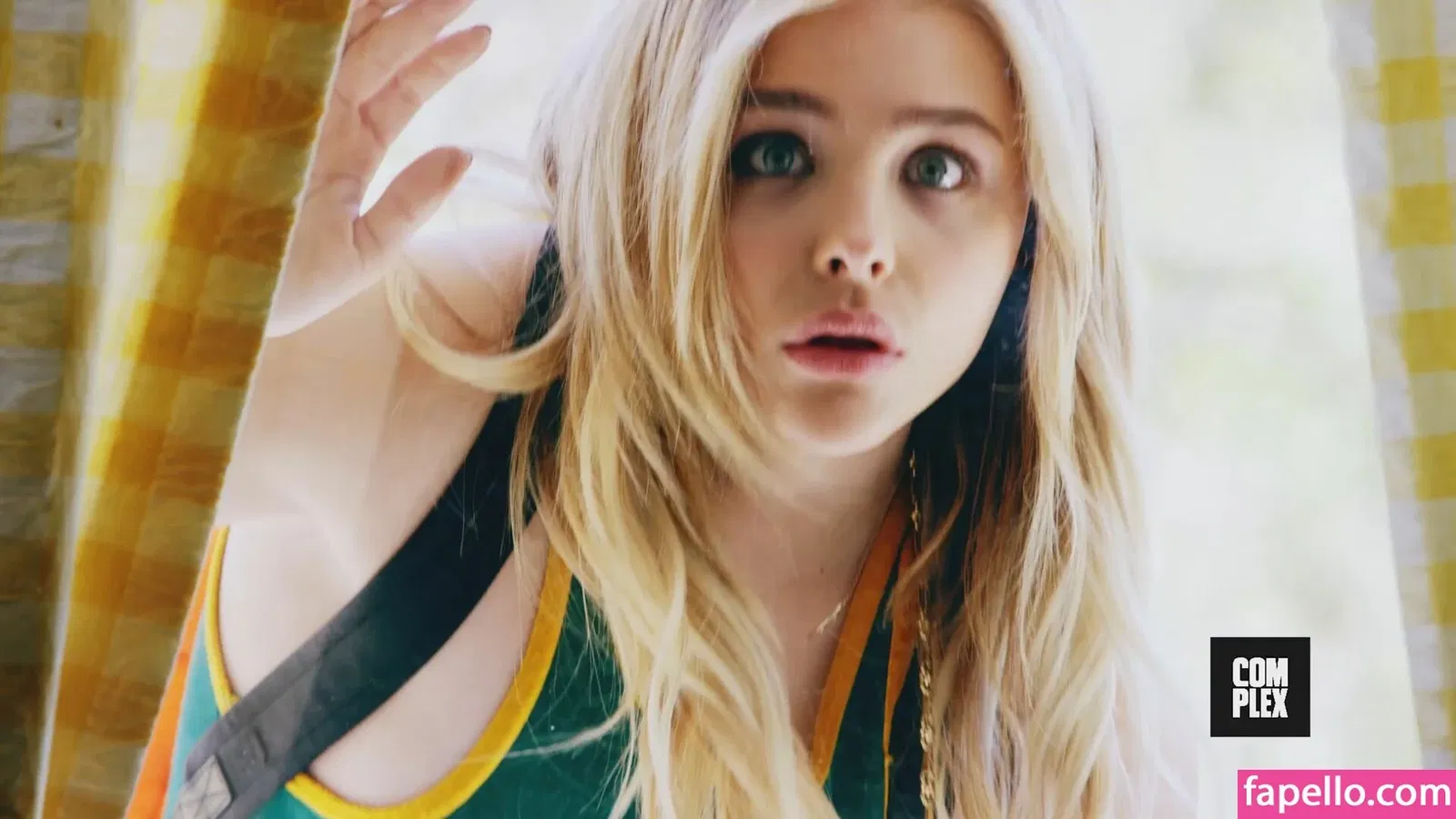 Chloë Grace Moretz / chloegmoretz / https: Onlyfans Photo Gallery 
