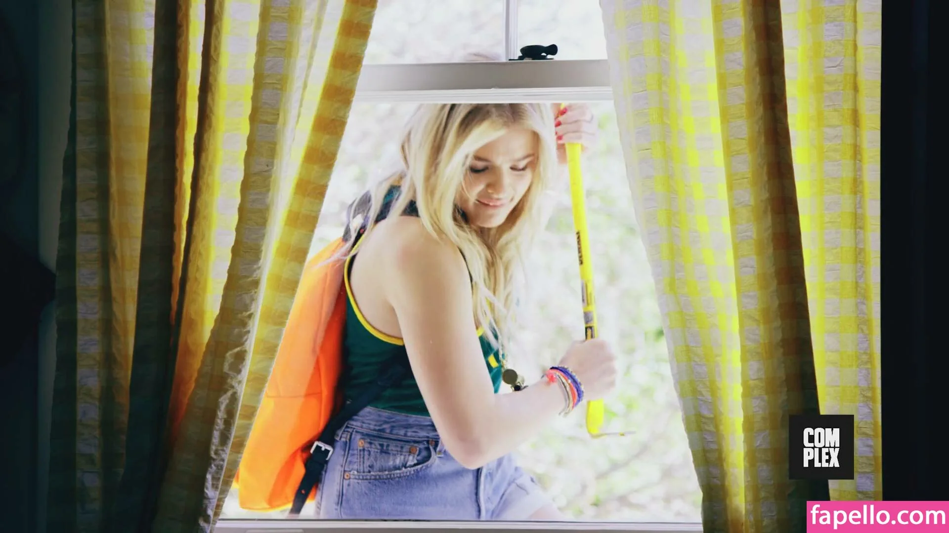 Chloë Grace Moretz / chloegmoretz / https: Onlyfans Photo Gallery 