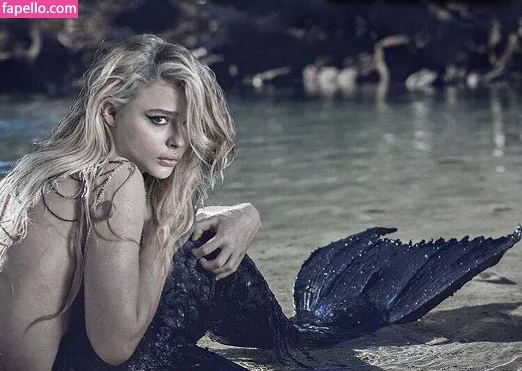 Chloë Grace Moretz / chloegmoretz / https: Onlyfans Photo Gallery 