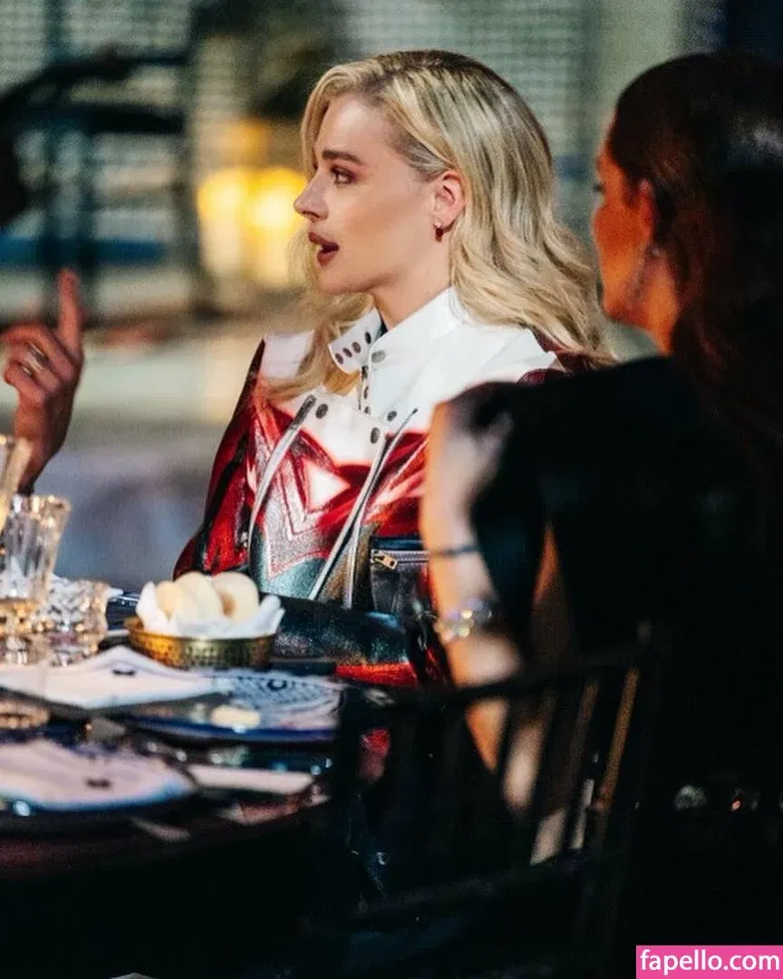 Chloë Grace Moretz / chloegmoretz / https: Onlyfans Photo Gallery 