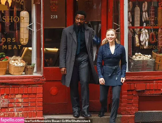 Chloë Grace Moretz / chloegmoretz / https: Onlyfans Photo Gallery 