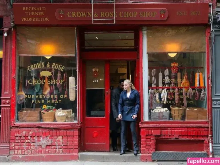 Chloë Grace Moretz / chloegmoretz / https: Onlyfans Photo Gallery 