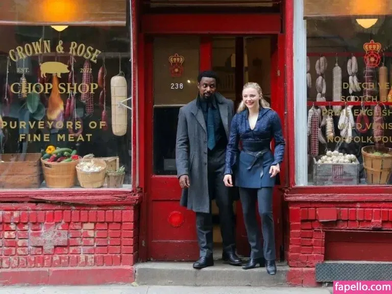 Chloë Grace Moretz / chloegmoretz / https: Onlyfans Photo Gallery 