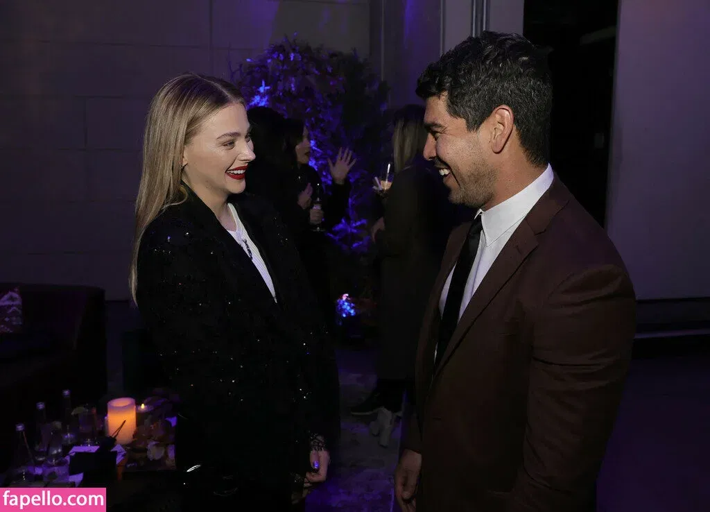 Chloë Grace Moretz / chloegmoretz / https: Onlyfans Photo Gallery 