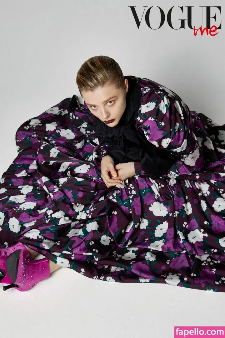 Chloë Grace Moretz / chloegmoretz / https: Onlyfans Photo Gallery 