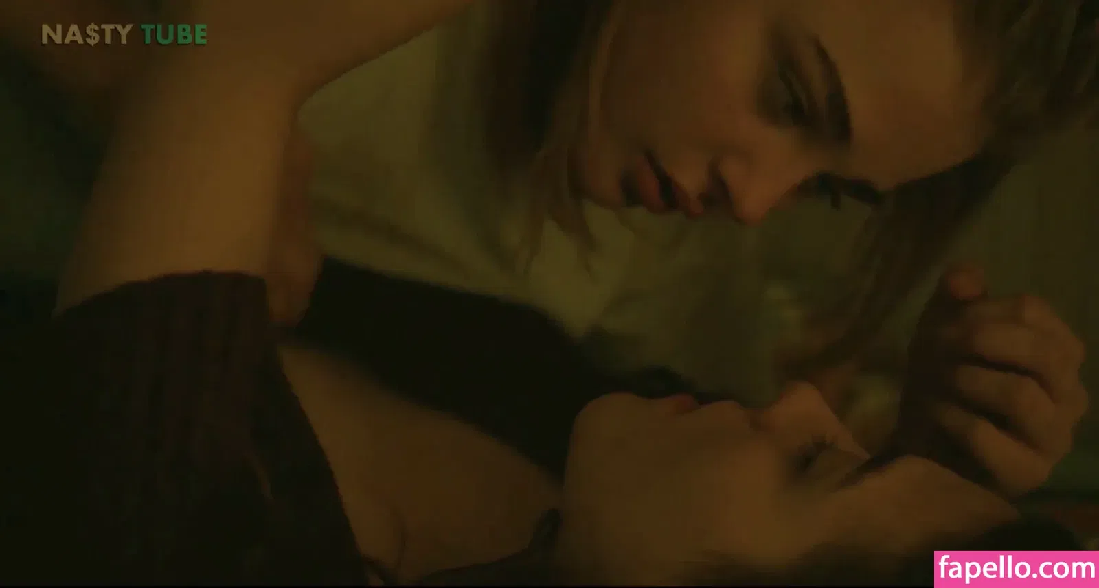 Chloë Grace Moretz / chloegmoretz / https: Onlyfans Photo Gallery 