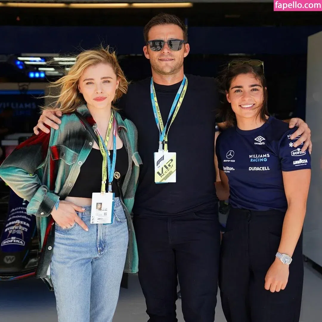 Chloë Grace Moretz / chloegmoretz / https: Onlyfans Photo Gallery 