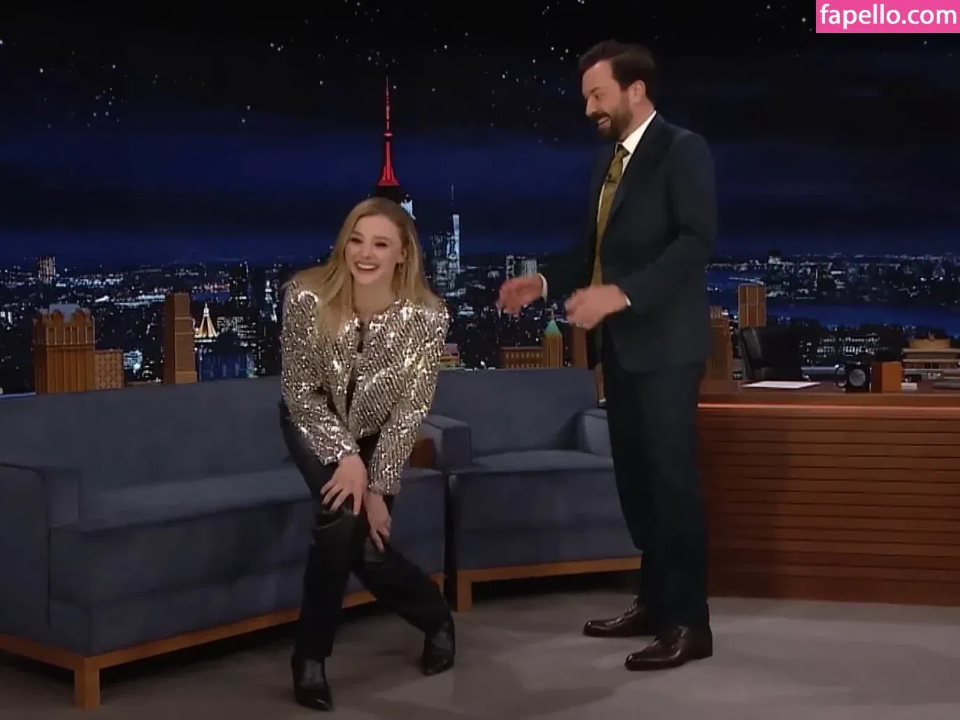 Chloë Grace Moretz / chloegmoretz / https: Onlyfans Photo Gallery 