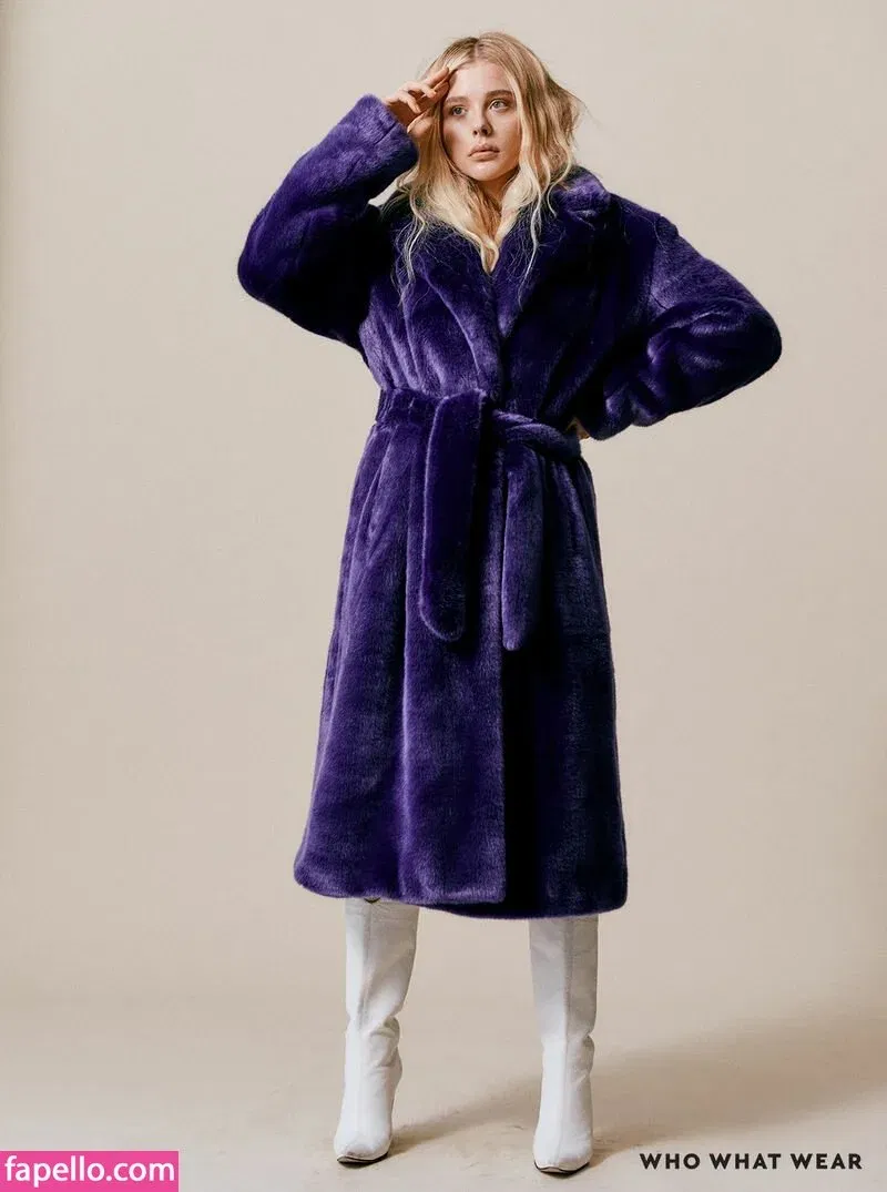 Chloë Grace Moretz / chloegmoretz / https: Onlyfans Photo Gallery 