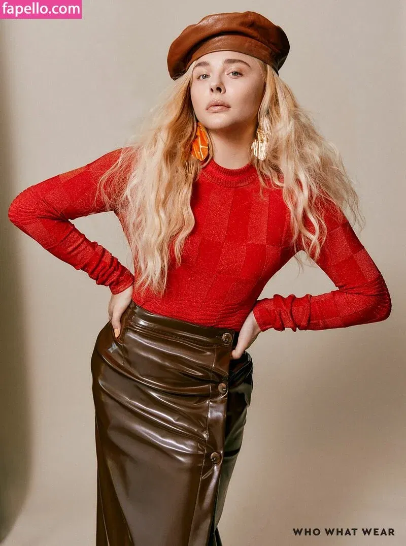 Chloë Grace Moretz / chloegmoretz / https: Onlyfans Photo Gallery 