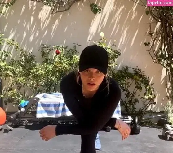 Chloë Grace Moretz / chloegmoretz / https: Onlyfans Photo Gallery 