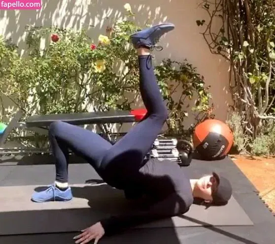 Chloë Grace Moretz / chloegmoretz / https: Onlyfans Photo Gallery 