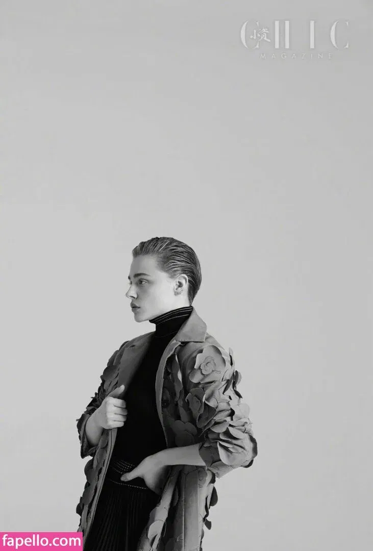 Chloë Grace Moretz / chloegmoretz / https: Onlyfans Photo Gallery 